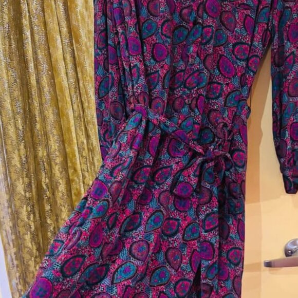 Vintage 1970s Satin Jewel-Tone Shirtwaist Dress - Picture 5 of 11